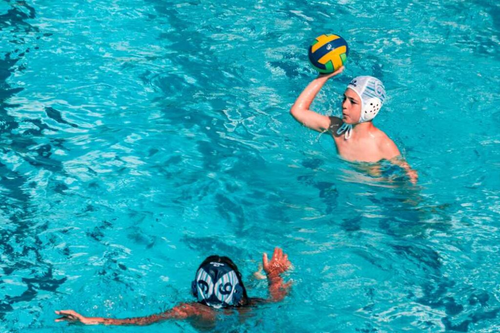 Pallanuoto per bambini a Nervi: anche oggi si torna in vasca, vieni a provare!